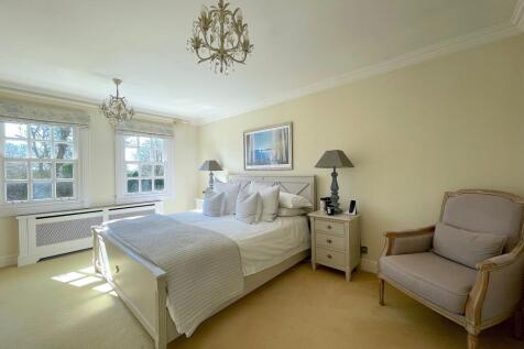 Bedroom One (2)