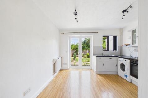 Saxon Grove, Willington, Derby photo 4
