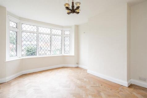 38 Ravenscroft Road_5.jpg
