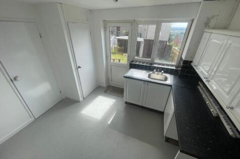 Redhills Close, Exeter, Devon, EX4 photo 3