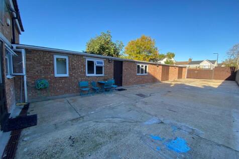 PHOTO-2025-10-24-19-14-20 (4).jpg