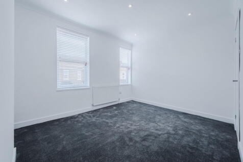 Rayfield Grove, Swindon, SN2 1HD photo 4