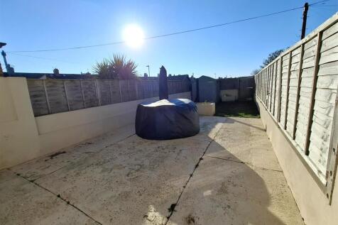 garden sunny.jpg