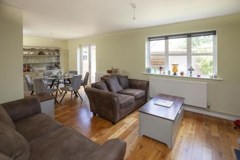 Sitting/Dining Room
