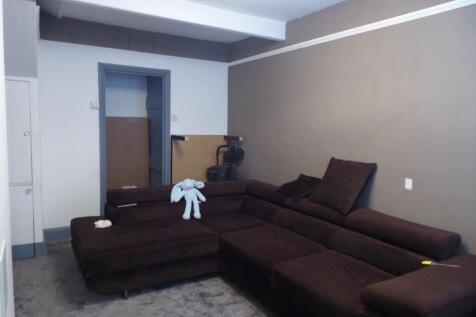 Living Room 134a_P1020022.jpg