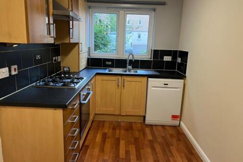 Laithe Hall Avenue, Cleckheaton photo 3