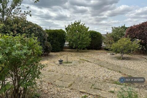 Beacon Park Crescent, Poole, BH16 photo 5