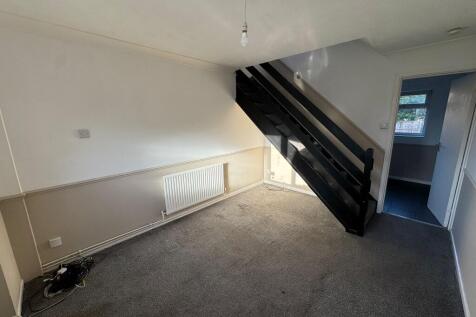 Earls Court, Burton Upon Trent, Staffordshire photo 3