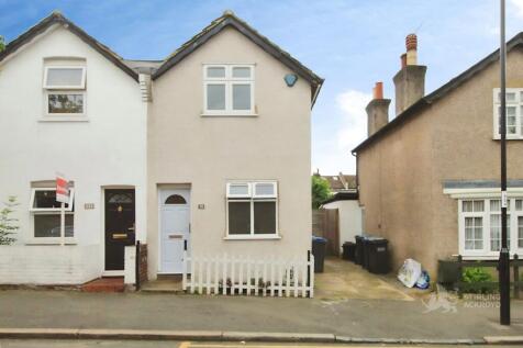 3-bed semi-detached on Napier Road, South Croydon, CR2, £2,100/mo