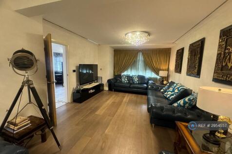 Derwent Gardens, Wembley, HA9 photo 4