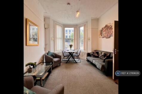 Communal Lounge Dining