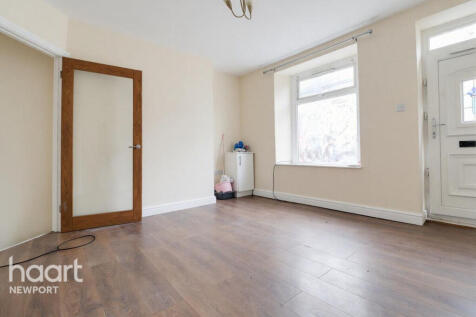 Snatchwood Road, Pontypool photo 3