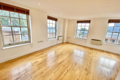 Two Bedroom Flat on Stoke Newington Church Street