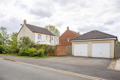 7_Driffield Avenue_24.jpg