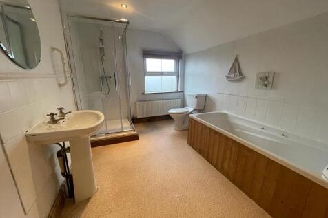 Pemberton Street, Rushden, NN10 photo 4