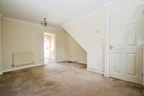 Bluebell Close, Buckingham, Buckinghamshire, MK18 photo 3