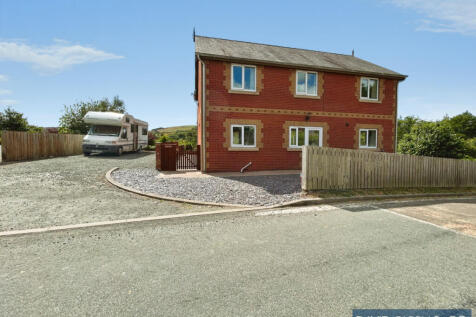 Detached 4-Bedroom Modern House
