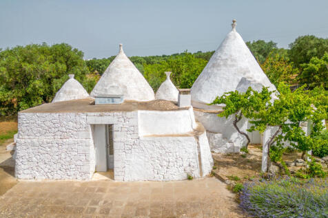 0022236-007_trullo_sessana_for_sale_ostuni_puglia_ital