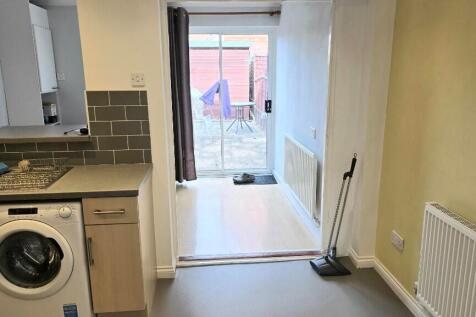 27 Woodbreach Drive, Market Harborough, Leicestershire, LE16 photo 5