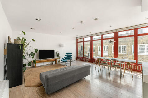 Reception/Kitchen