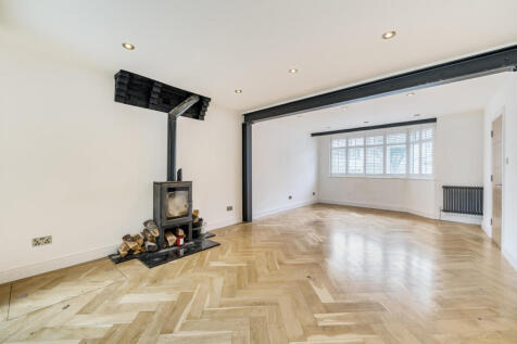 1347707-4-68b7176...