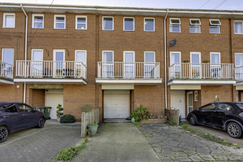 Felixstowe, IP11 - property photo