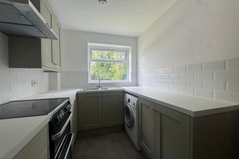 Kitchen 1.jpeg