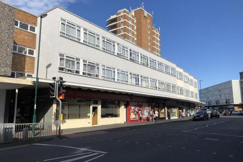 Queensway external1.jpg