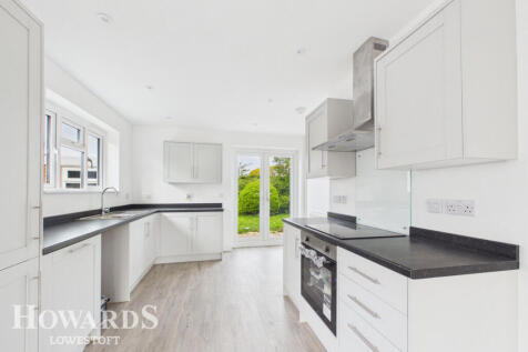 Lowestoft, NR32 - property photo