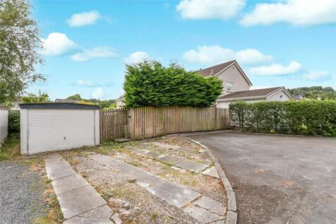 Garage/Driveway