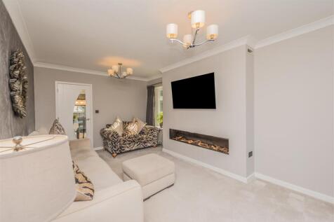 Living Room: