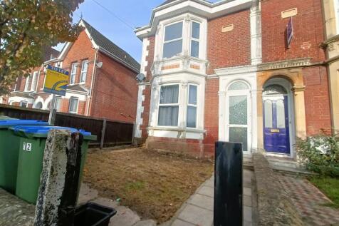 5-bed house on Gordon Avenue, , £2,250/mo