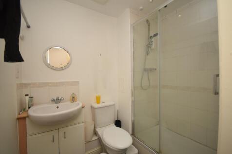 Master En Suite Bathroom