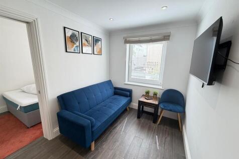 Living Room.jpg