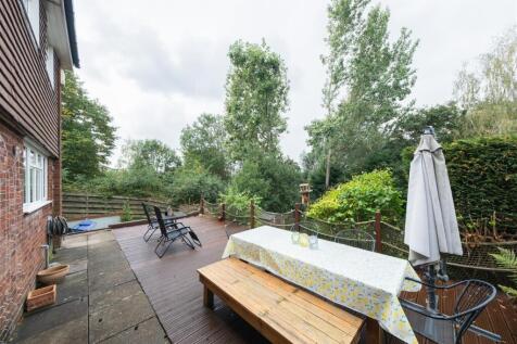 6 Warren Close-029.jpg