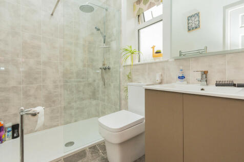 Ensuite Shower Ro...