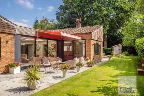 Alfresco Dining