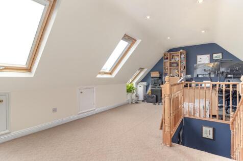 Bedroom 4.jpg
