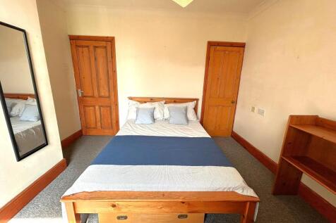 18 Beehive Road, Crookesmoor photo 4
