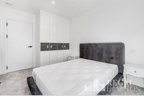 1 Plowden Road, Greenwich, London, SE3 photo 4