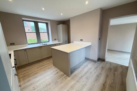 Cortland Close, Rotherham photo 3