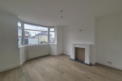Lyndhurst Drive, Stourbridge photo 5