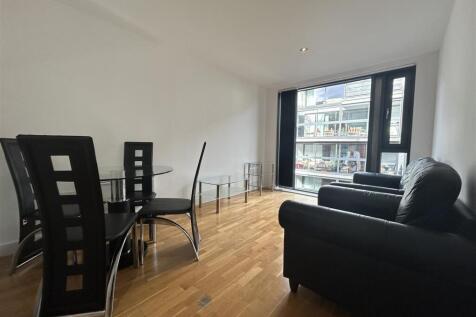 Livingroom.jpeg