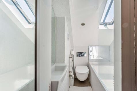 En Suite Bathroom