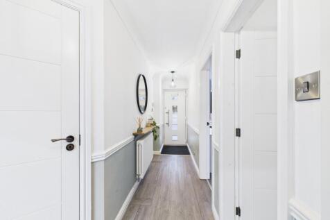 CAM02093G0-PR0067-STILL023