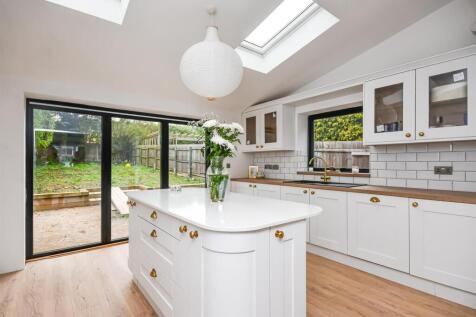48 Meadow Lane-6.jpg