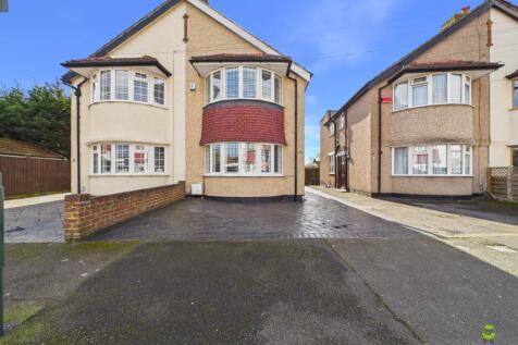 Presented by Clinton at EweMove Bexleyheath and Da