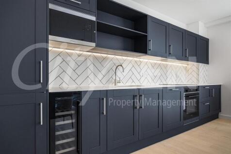 KITCHEN (SIMILAR APARTMENT)