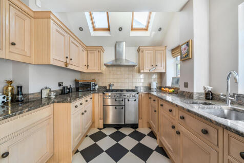 1320537-8-686d4a6...