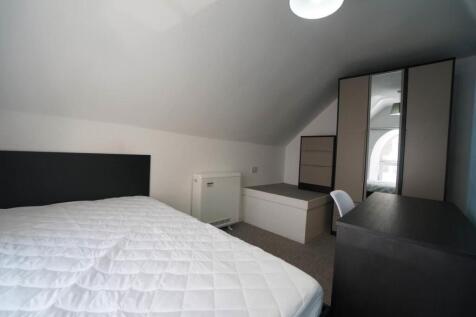 Bedroom 2.JPG